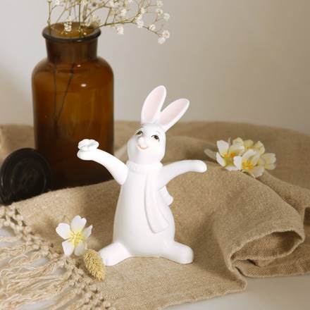 66845601A3-figura-porcelanowa-zajac-oh-happy-day-goebel.jpg