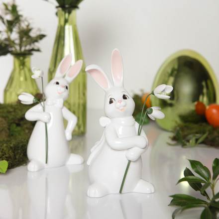 66846191A3-figura-porcelanowa-zajac-lovely-snow-bells-goebel.jpg