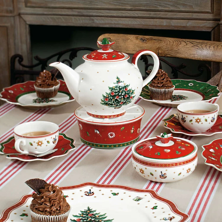 1485850560-dzbanek-porcelanowy-do-herbaty-z-choinka-toys-delight-villeroy-boch-2