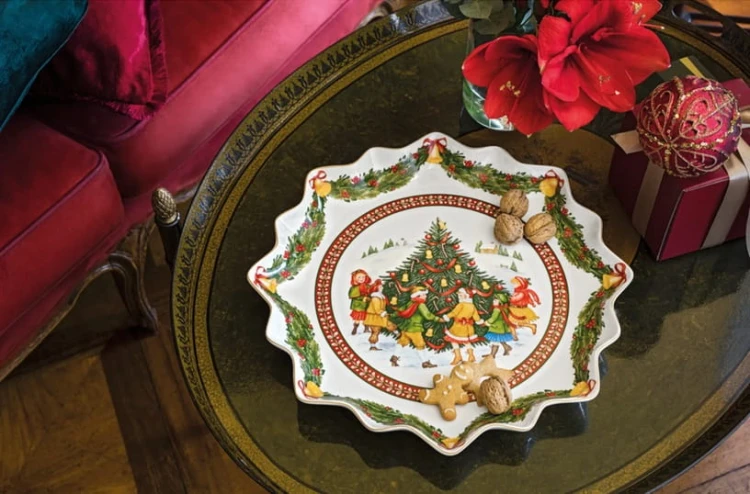 1483322280-polmisek-na-ciasto-dzieci-tanczace-wokol-choinki-toys-fantasy-villeroy-boch