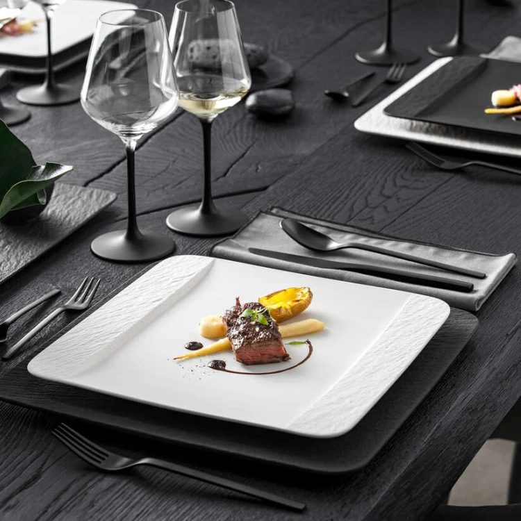 1042402610-talerz-kwadratowy-28x28cm-manufacture-rock-blanc-villeroy-boch-1