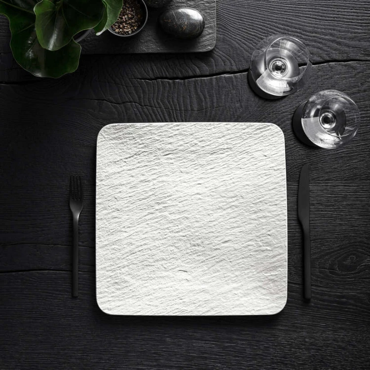 1042402680-duzy-talerz-kwadratowy-32x32cm-manufacture-rock-blanc-villeroy-boch-1