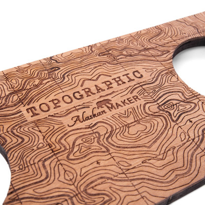 drewniany-stojak-na-2-szklanek-do-whisky-topographic-alaskan-maker-2