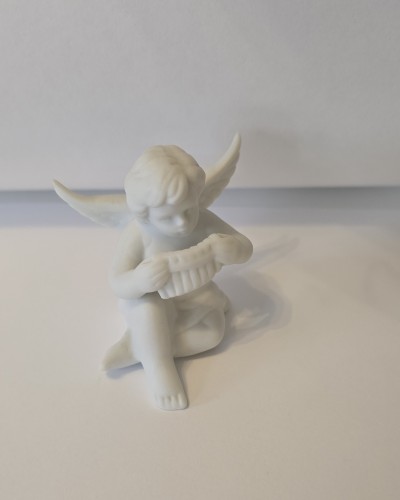 porcelanowy-aniol-z-okaryną-maly-rosenthal