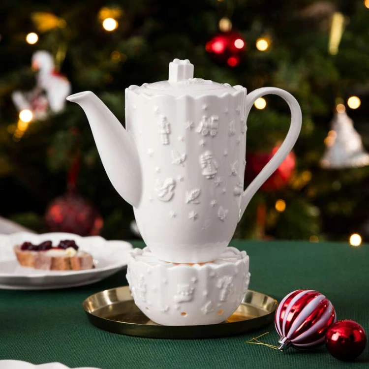 1486580071-dzbanek-do-kawy-villeroy-boch-toys-delight-royal-classic-kolekcja-swiateczna-2