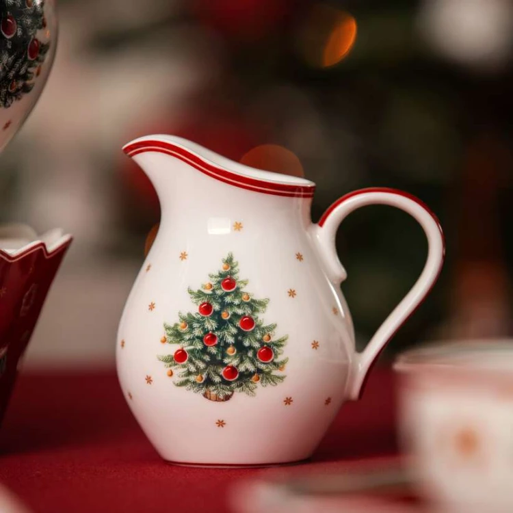 1485850760-mlecznik-porcelanowy-200-ml-choinka-toys-delight-villeroy-boch-1