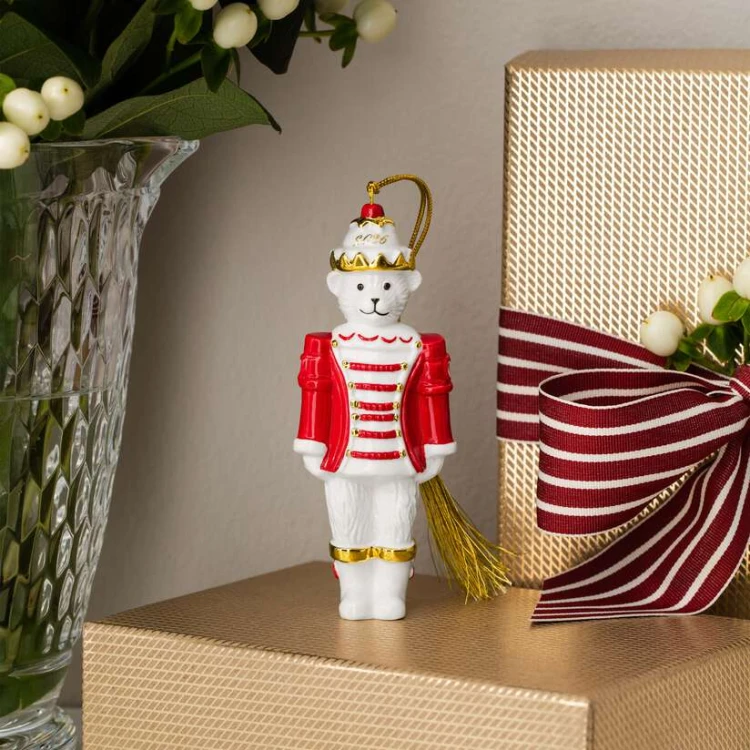 1486754363-zawieszka-dziadek-do-orzechow-2026-christmas-classics-villeroy-boch-3